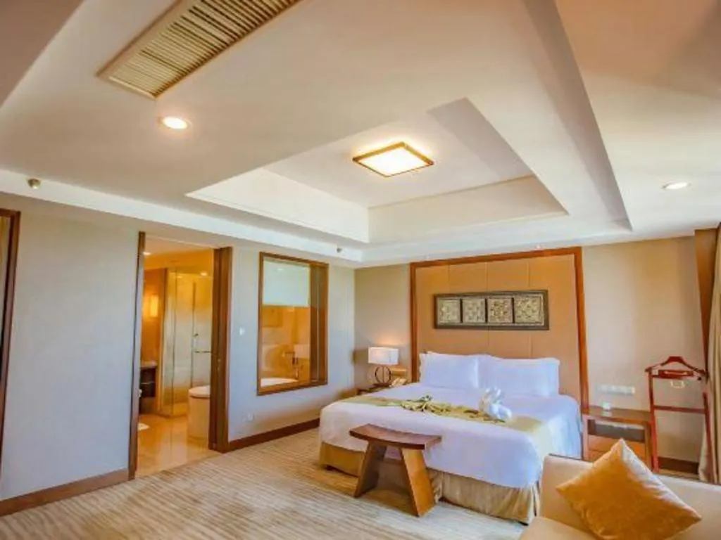 Ocean View Resort Yalong Bay Санья