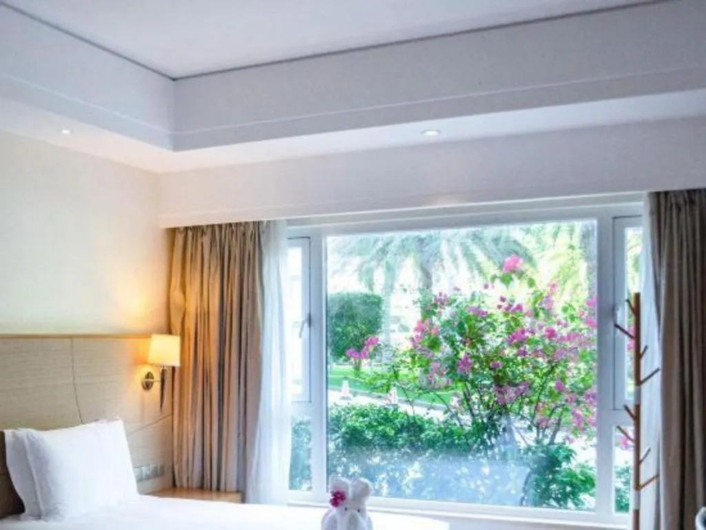 Ocean View Resort Yalong Bay Санья