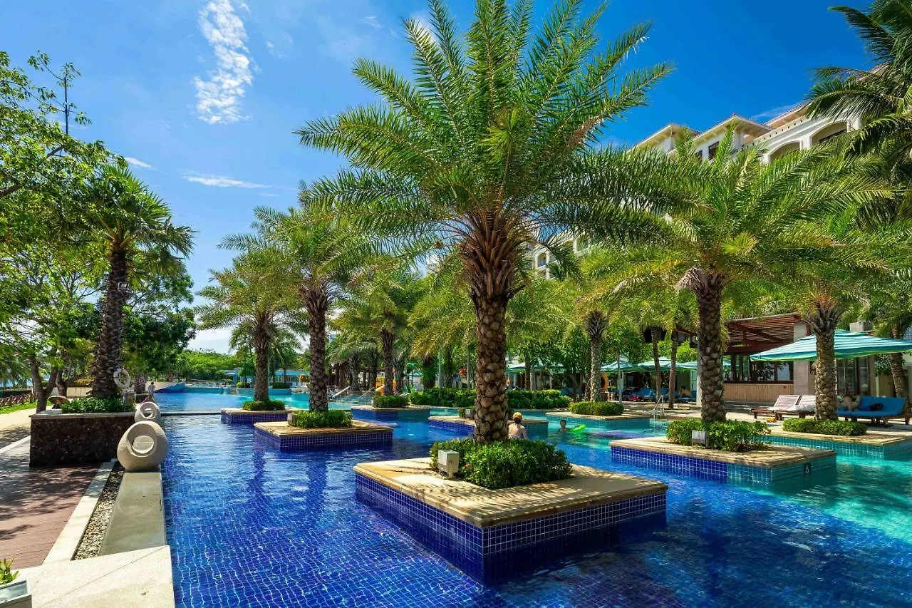 Ocean View Resort Yalong Bay سانيا 5*,  الصين
